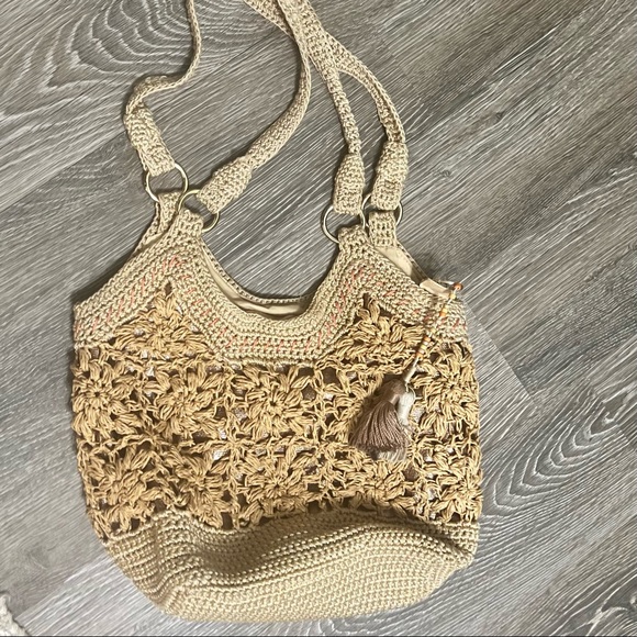 THE SAK tan crochet tassel boho shoulder bag - Picture 3 of 8